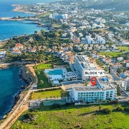 Amber - Coralli Beachfront Apartment Protaras Bagian luar foto
