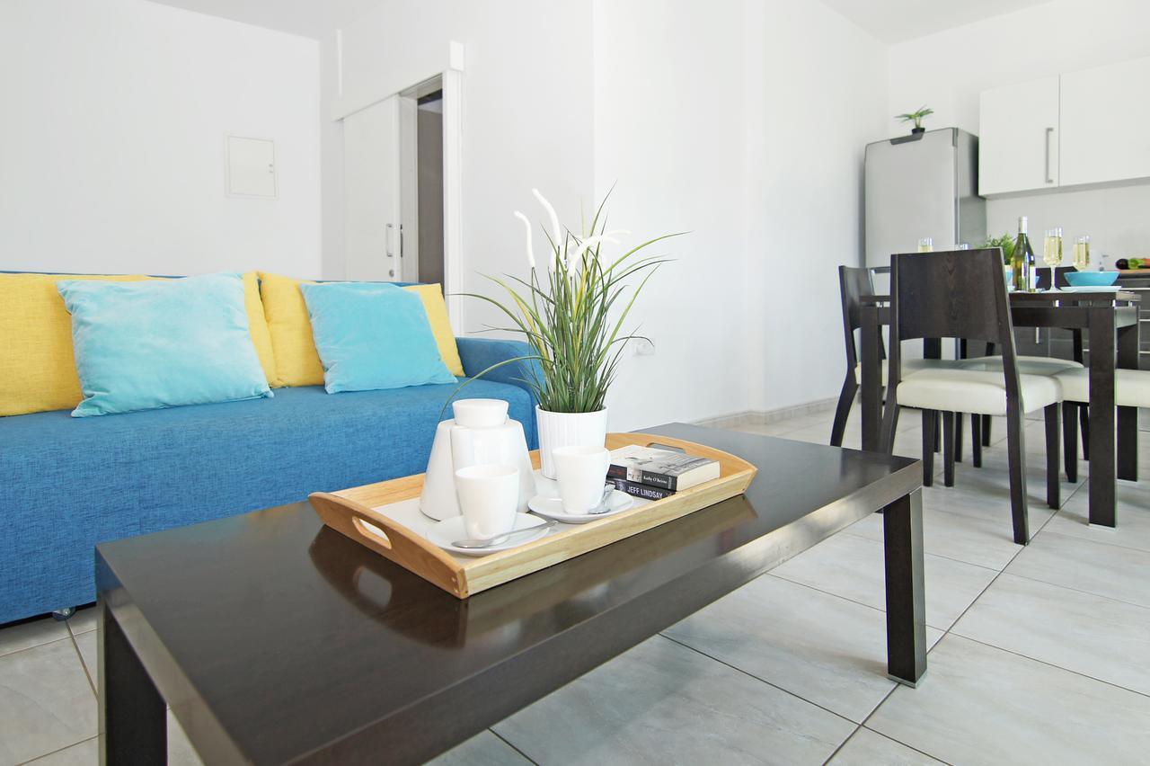 Amber - Coralli Beachfront Apartment Protaras Bagian luar foto